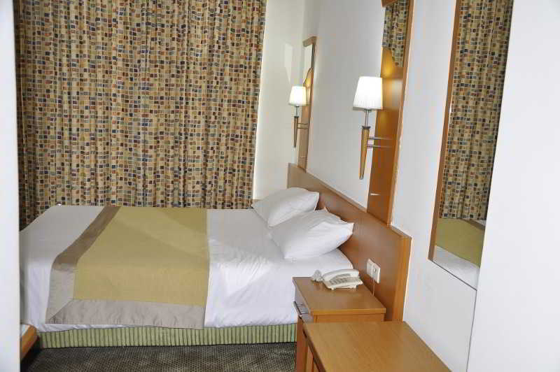 Gorillas City Centre Hotel Кигали Экстерьер фото